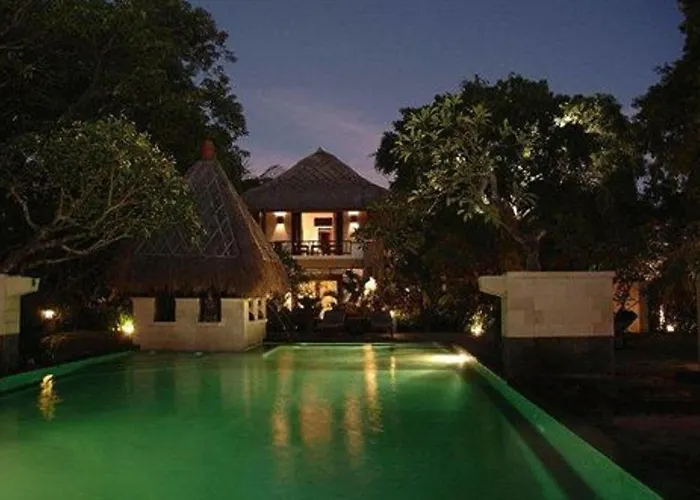 The Sandi Phala And Ma Joly Restaurant クタ